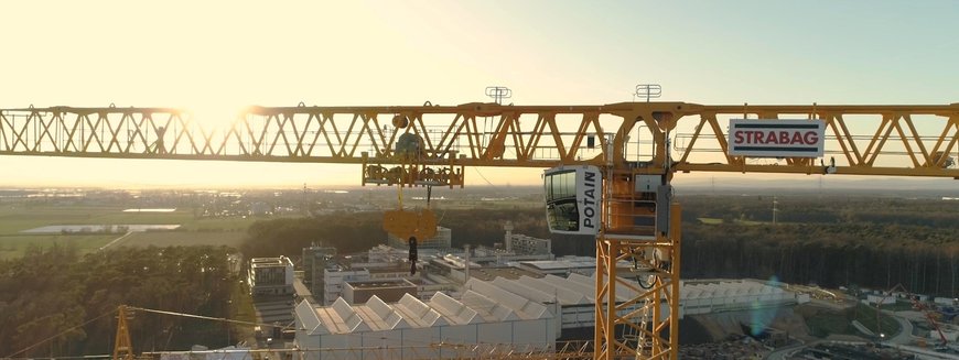 Strabag utilise une MDT 809, la plus puissante grue à tour jamais construite par Potain, pour la construction de l'accélérateur de particules FAIR en Allemagne